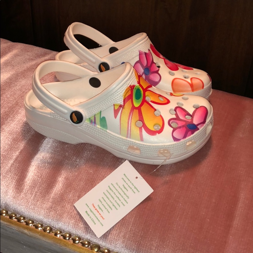 Veggies Gator Big Flower Women White Size 6 - Picture 2 of 8